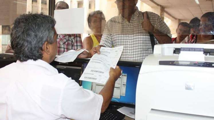  contratistas esperan desde noviembre que les paguen sus sueldos.