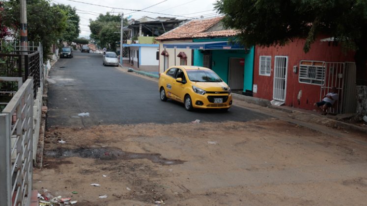 Comunidad pide nivelización de las calles para evitar que el bacheo se pierda a corto plazo.