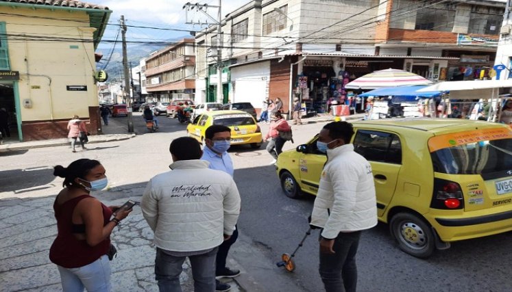 Los vendedores estacionarios consultados indicaron que acatarán las medidas de la alcaldía. / Foto: Cortesía La Opinión