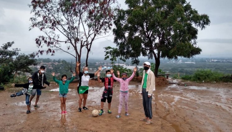 Los niños se reúnen los sábados en la cancha del barrio. / Foto: Cortesía.