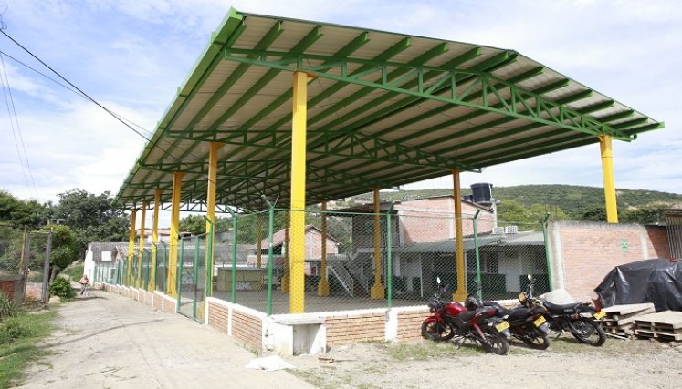 La sede educativa Mario Pezzoti tiene una población estudiantil de 150 niños y jóvenes.