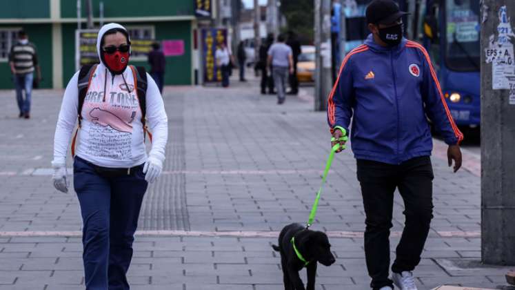 4 de cada 10 personas afirmaron que la ruptura estuvo relacionada con la situación de salud pública. / Foto: Colprensa