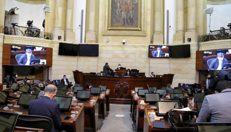 En el Congreso de la República hace tránsito el proyecto de reforma a la salud. según la cual las llamadas empresas promotoras de salud deberán competir en calidad por  los servicios que les prestan a los usuarios. / Foto: Colprensa