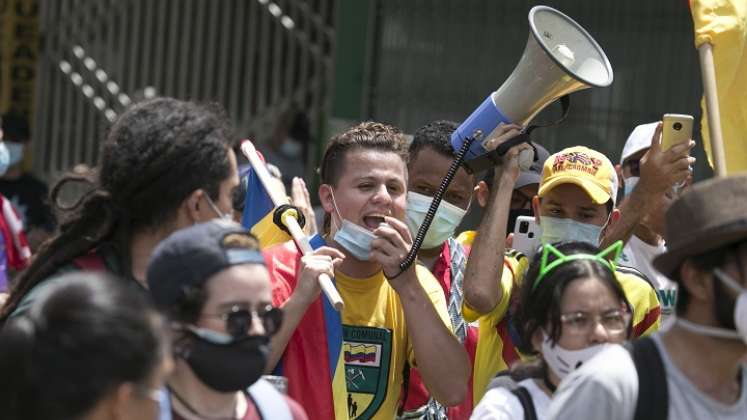 Los jóvenes han sido unos de los más activos en el paro que ya cumple dos semanas. /Foto La Opinión