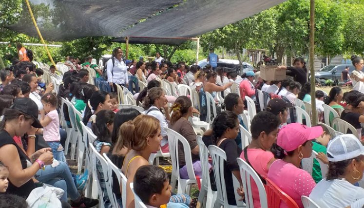 Las mujeres han repetido incesantemente “no parimos hijos para la guerra”. Esta consigna la han convertido en un reclamo hacia el Estado colombiano.