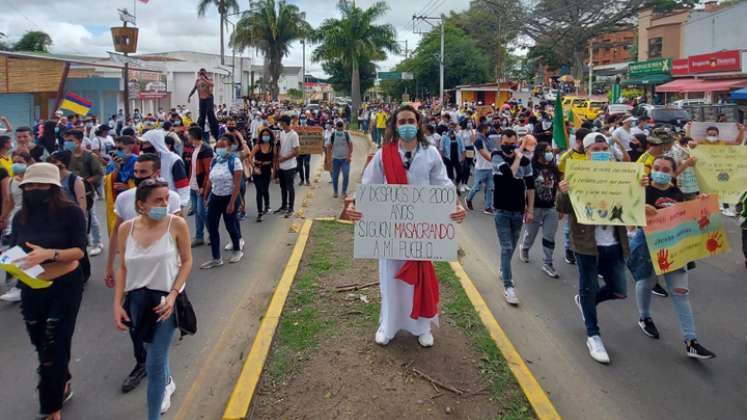 En Ocaña salen nuevamente a protestar contra el Gobierno Nacional. / Foto: Javier Sarabia