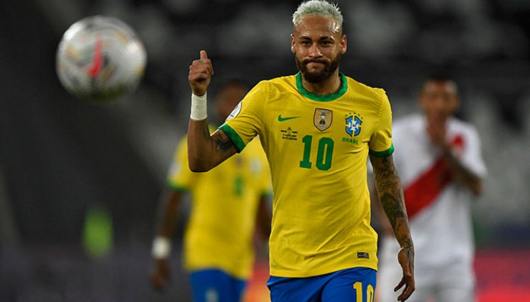 Neymar Jr, goleador de Brasil. 