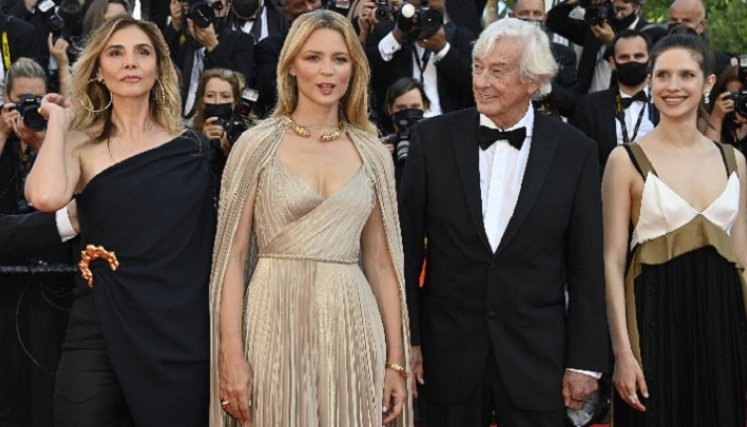  Verhoeven vuelve a Cannes con una historia de monjas lesbianas