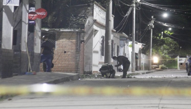 Dos explosivos fueron lanzados contra la estación de Policía de Chinácita.