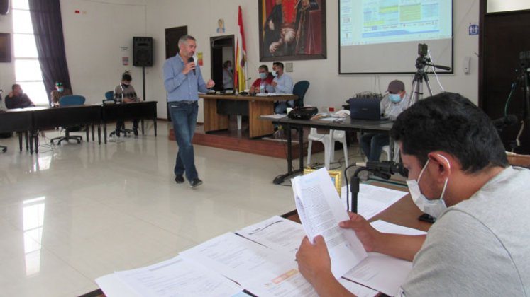 El gerente, Klaus Faber justificó la traída de las basuras con el tema ambiental de Santurbán.