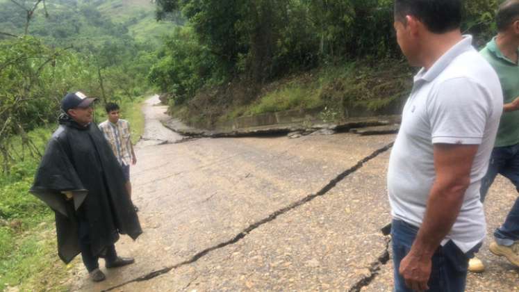 Un deslizamiento de tierra en la vereda Rionegro en Toledo, generó una explosión del gasoducto que abastece de gas a varias regiones del oriente del país. / Foto La Opinión