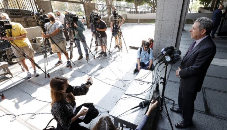  Weinstein niega acusaciones de agresión sexual