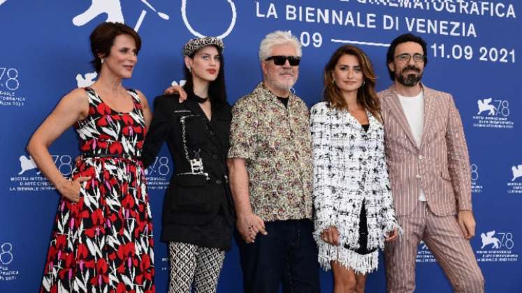 Almodóvar y Penélope Cruz, en la apertura de la Mostra de Venecia