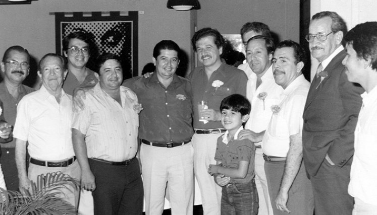 La reunión se llevó a cabo en el Hotel Arizona.
