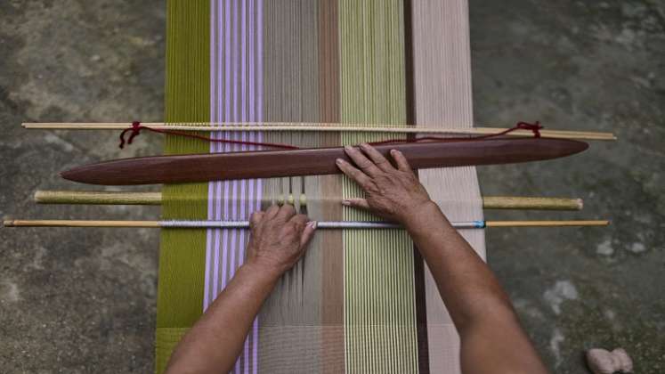 las mujeres de Zinacantán y otras artesanas en seis estados mexicanos buscan mejorar las condiciones laborales. /AFP