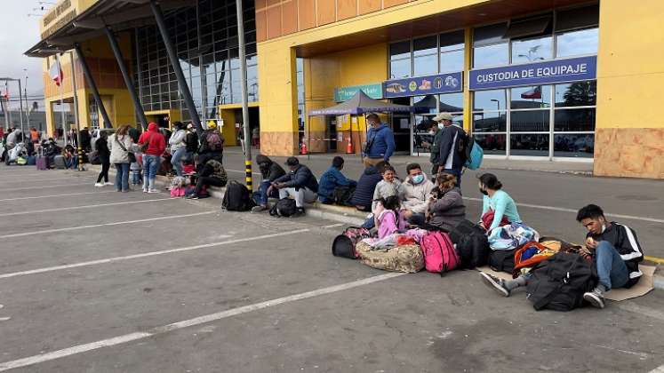 Los migrantes venezolanos siguen llegando a diferentes países por la crisis interna en su nación, caso de Chile, cuyo gobierno anunció que reanudará las expulsiones masivas de migrantes irregulares, en su mayoría venezolanos./AFP
