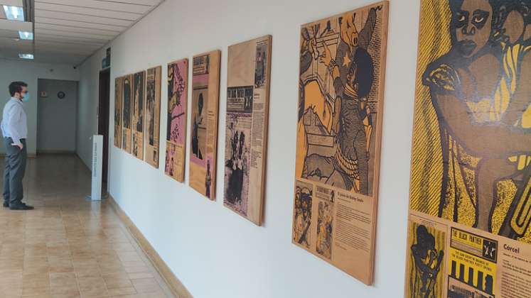 Exposición ‘¡Todo el poder para el pueblo! Emory Douglas y las Panteras Negras’. / Foto: La Opinión