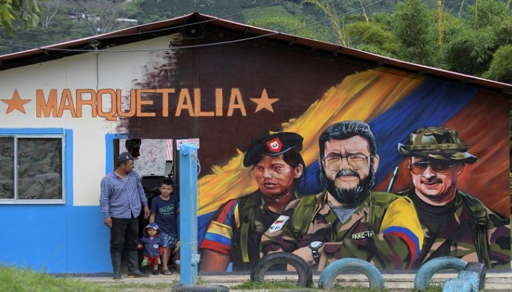 Mientras el pacto que desarmó a la guerrilla enfrenta incumplimientos y trabas en la implementación, y surgen nuevas violencias. /AFP