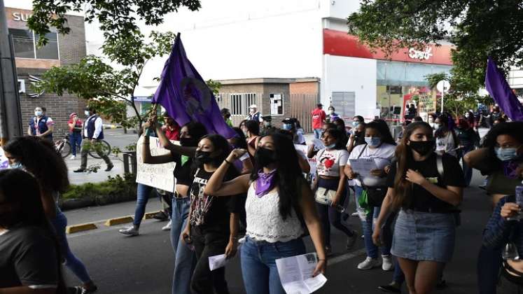 Las mujeres se quieren libres y sin violencia. / Foto: Pablo Castillo / La Opinión 