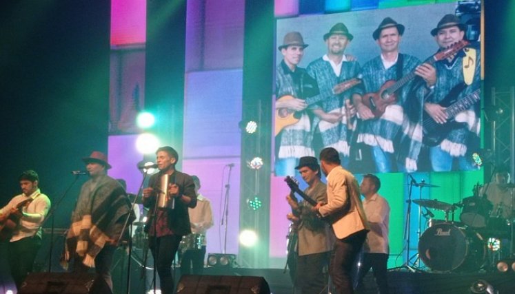Inicia la gala de premios Vive Nuestra Música./Foto: La Opinión