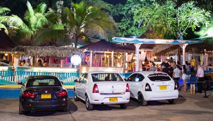 Palmar cuenta con La Playa una amplia zona al aire libre, una discoteca Latina (La Fantástica) y un rancho mexicano (Rancho Sinaloa)