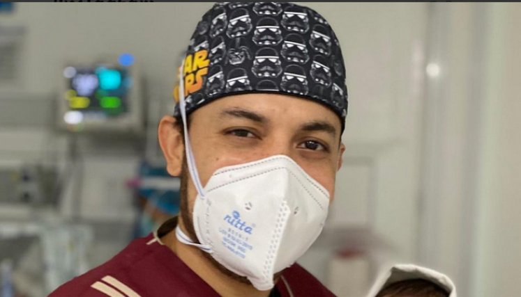 Médico pediatra Richard Claro, con amplia experiencia en Cúcuta y quien es especialista en Neonatología