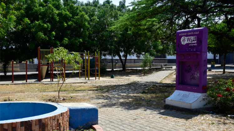 La zona wifi ubicada en el parque dejó de funcionar y está en completo abandono.