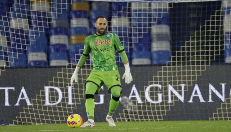 Ospina salió golpeado en el partido de la Copa Italia entre Napoli y Fiorentina