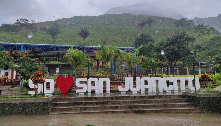 La unión hace la fuerza y un esfuerzo comunal alcanza el sueño de los campesinos.