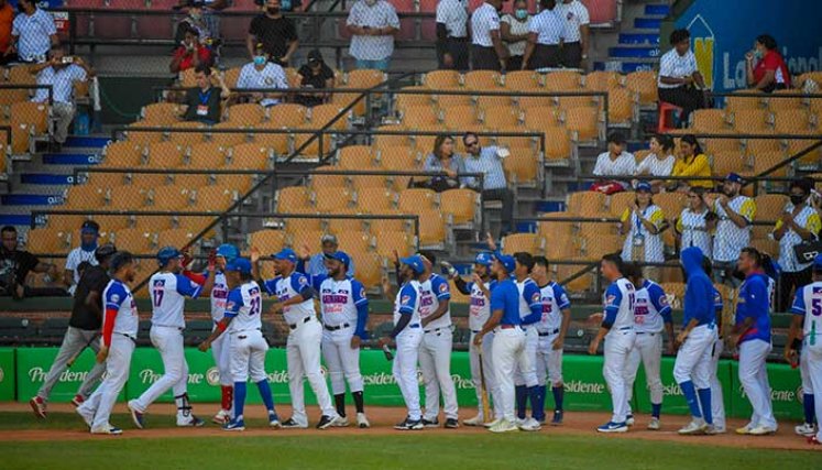La novena colombiana de Caimanes de Barranquilla hace historia en la Serie del Caribe. 