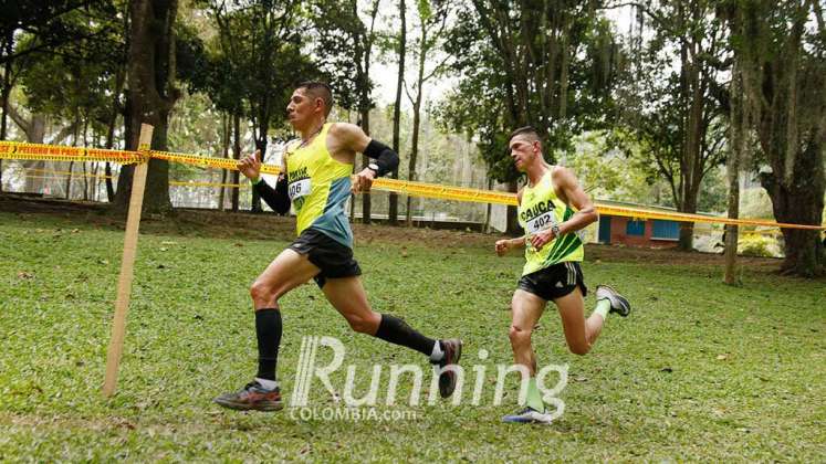 Diego Armando Vera (atrás), atleta nortesantandereano, subcampeón.