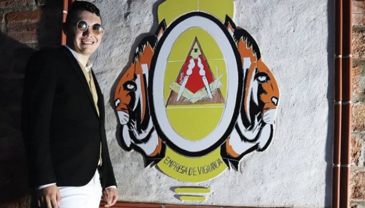 Deivy Crow lucha por subir al podio del pop latino