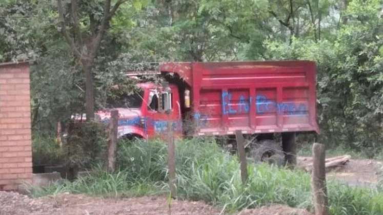 Volqueta atravesada en la vía Cúcuta - San Faustino.