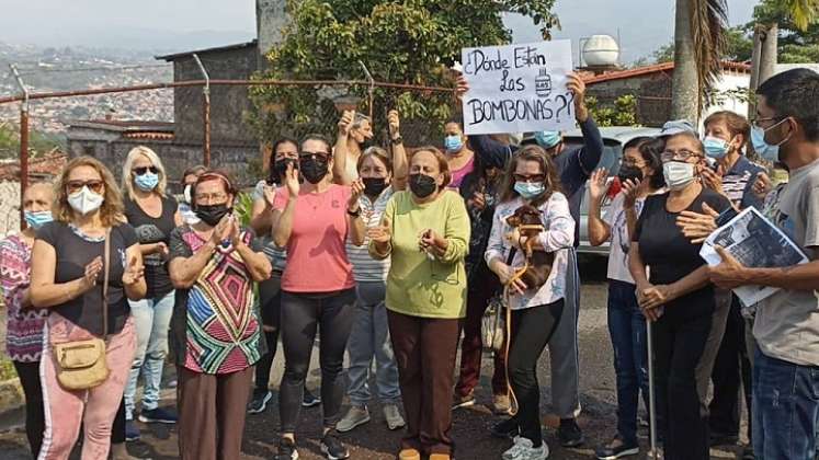 Comunidades de San Cristóbal vuelven a padecer por la escasez de gas y pérdidas de sus bombonas. / Foto: Anggy Polanco