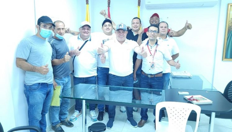 Eugenio Rangel Manrique intentó tomar el control del despacho nuevamente. Foto Cortesía