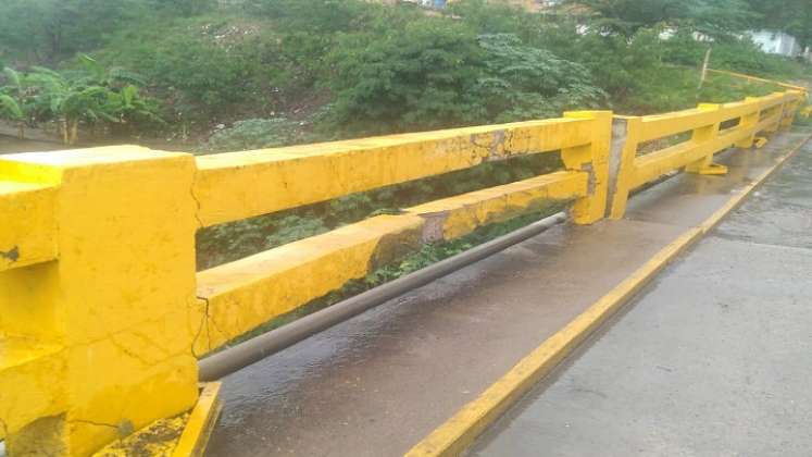 Puente de Cayetano Redondo a punto de colapsar 