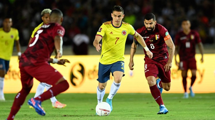 Colombia no logra el gol en el primer tiempo y Perú va ganando 