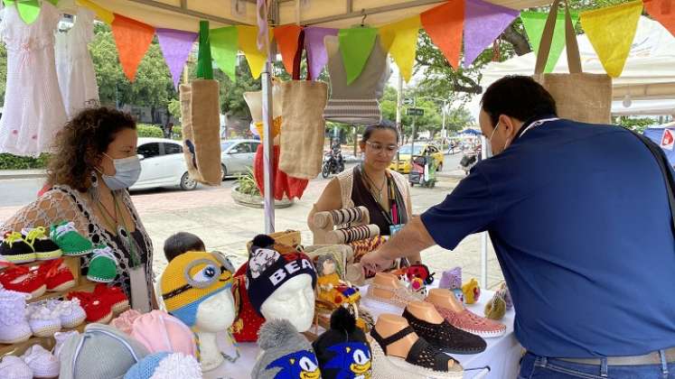 Artesanos celebran su día a la espera de un corredor turístico.