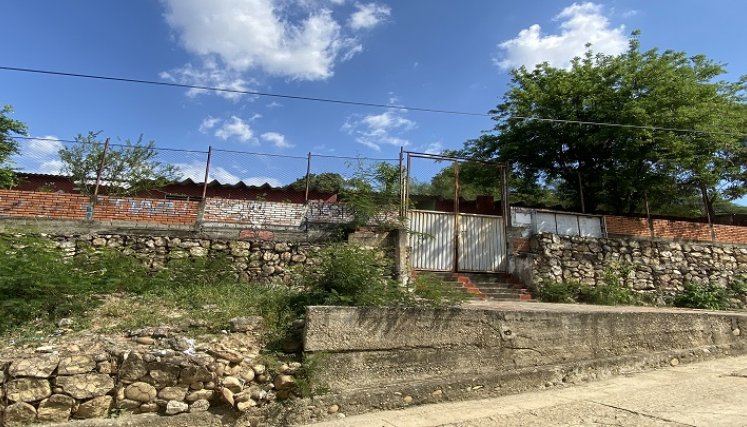 Escuela La Primavera abandonada y sin dolientes./Foto: Angie Barbosa./La Opinión.