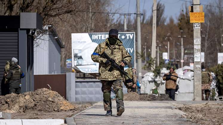 Militares en Kiev, Ucrania.