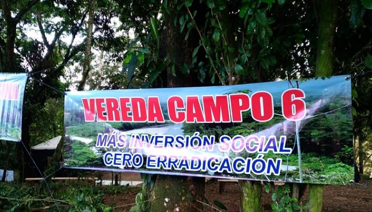 Protesta en la vía Cúcuta - Tibú por la defensa del Catatumbo. /Foto: Cortesía/La Opinión