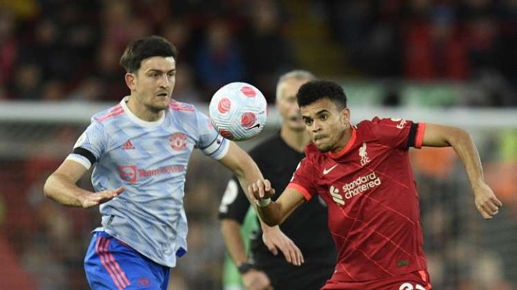 Luis Díaz lucho por marcar el primer gol. Foto: AFP