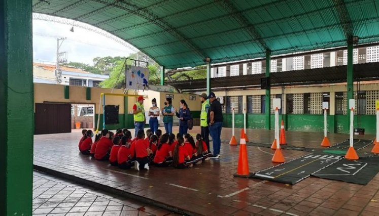 Campañas viales en los colegios. / Foto: Cortesía / La Opinión 