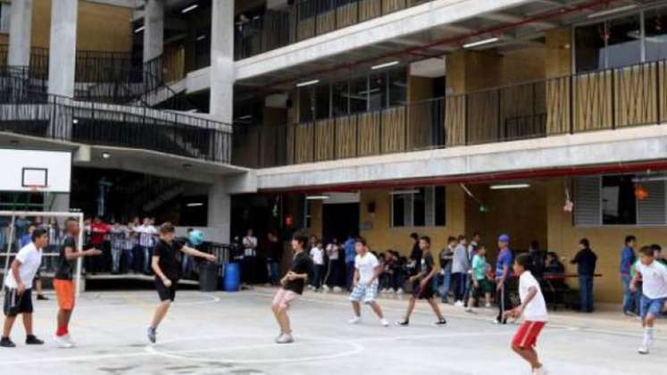 Niño empalado en un colegio de Caldas