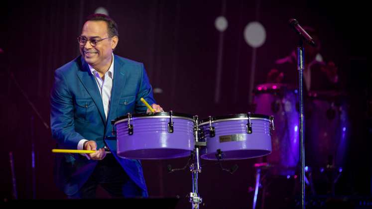 Gilberto Santa Rosa llega a Colombia 