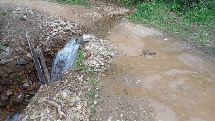 Infraestructura vial afectada por los torrenciales aguaceros