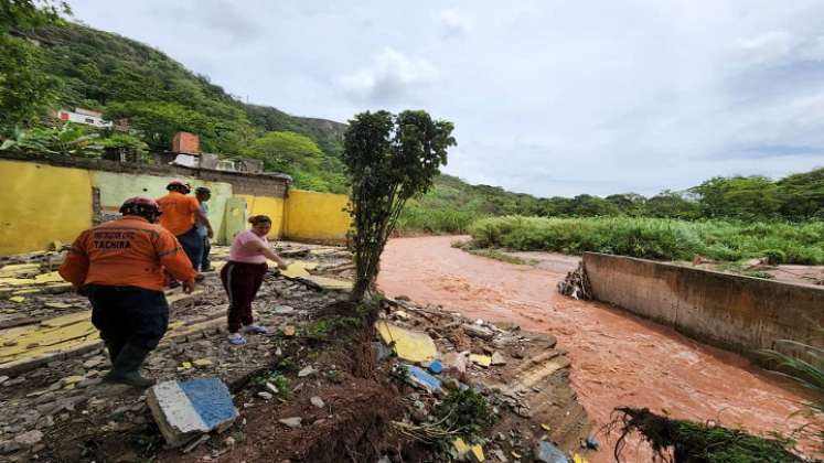 Tras fuertes lluvias el río Torbes presenta incremento de caudal 