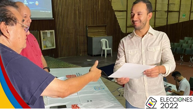 Diógenes Quintero Desde finales de marzo, Diógenes Quintero porta la credencial como representante de las víctimas del conflicto armado del Catatumbo. / Foto: suministrada