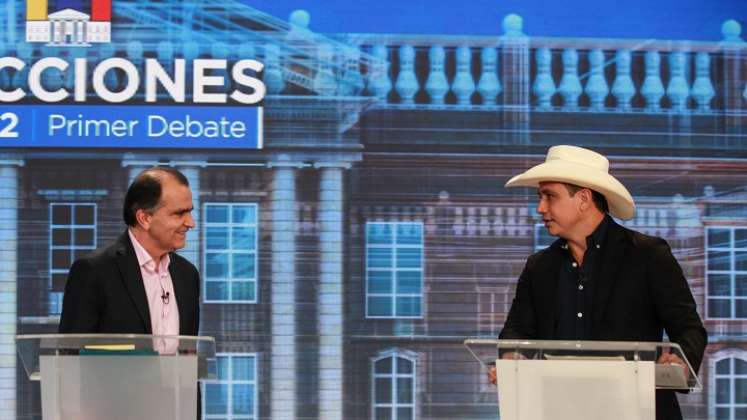 Alirio Barrera (derecha) hizo parte de la baraja de precandidatos presidenciales del Centro Democrático. /Foto: Colprensa