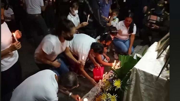 El miércoles hicieron una velatón en el comando de la Mecuc por los policías asesinados este año.